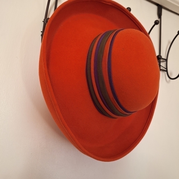 Adolfo orange wool hat with green and purple ribbon - Picture 4 of 6